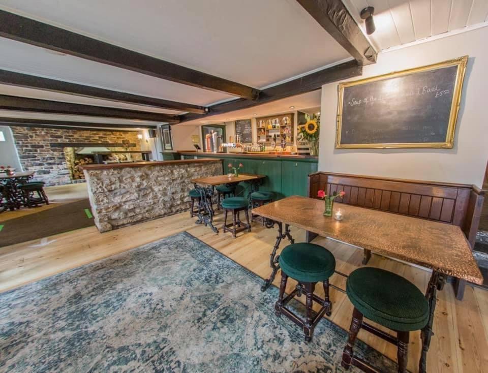 The Prince Of Waterloo - Boutique Guest Rooms 윈퍼드 외부 사진